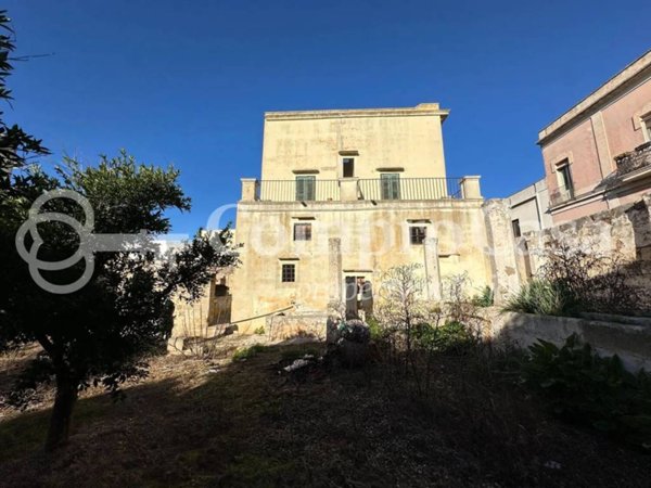 casa indipendente in vendita a Matino