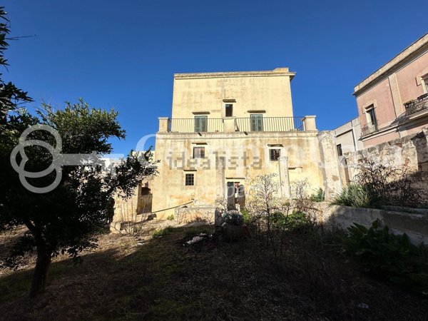 casa indipendente in vendita a Matino in zona Bosco