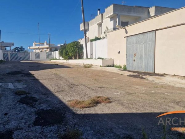 negozio in vendita a Matino