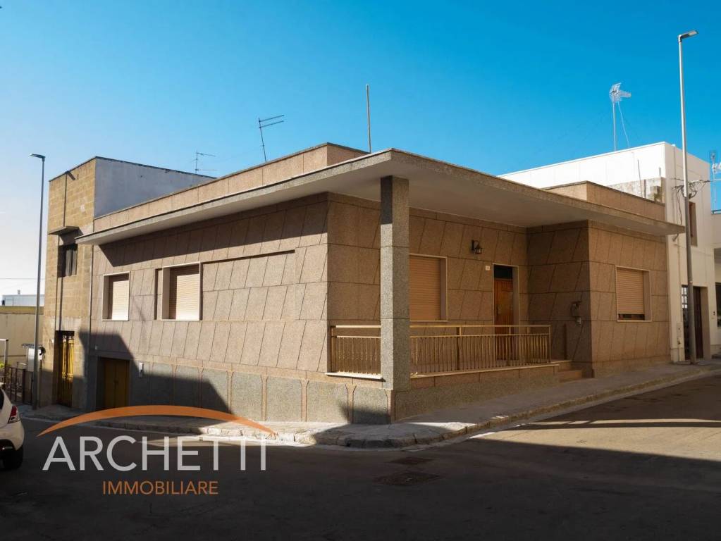 casa indipendente in vendita a Matino