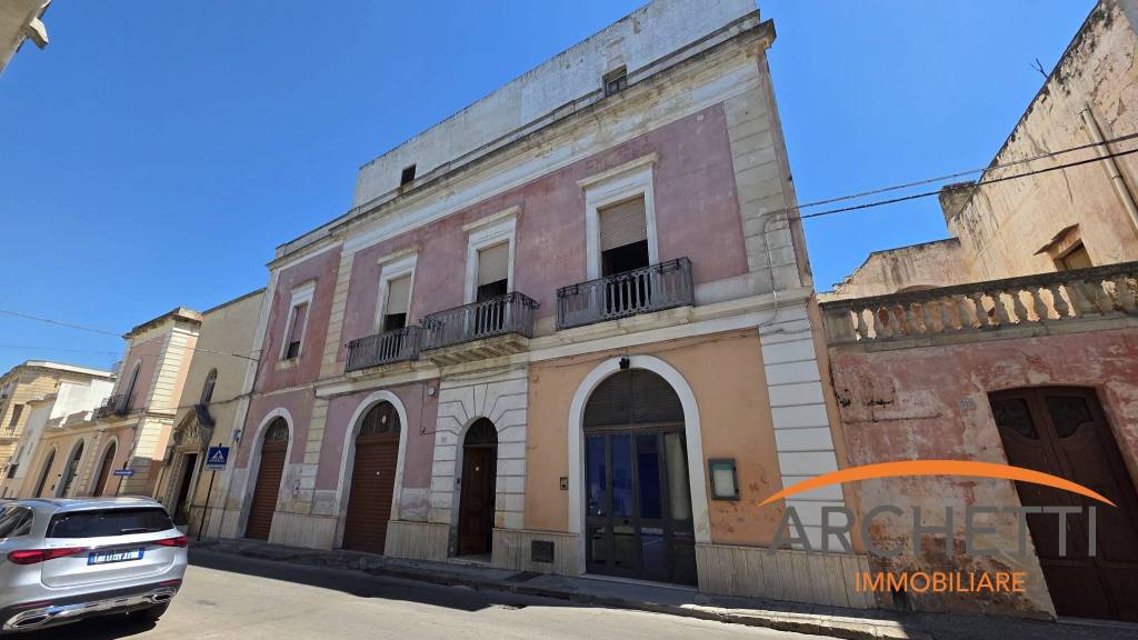 casa indipendente in vendita a Matino