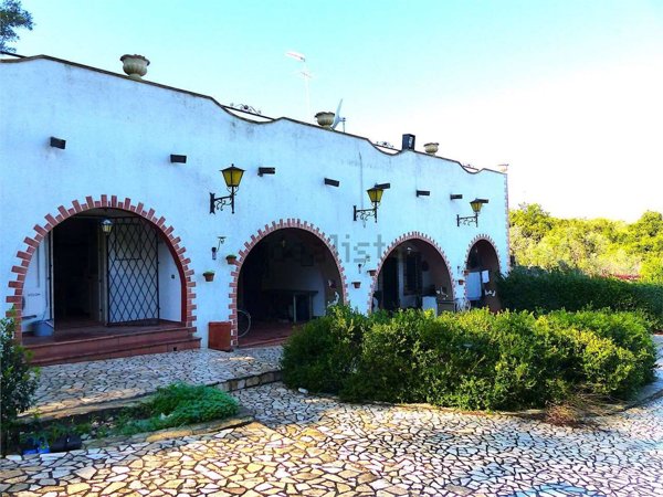 casa indipendente in vendita a Matino in zona Bosco