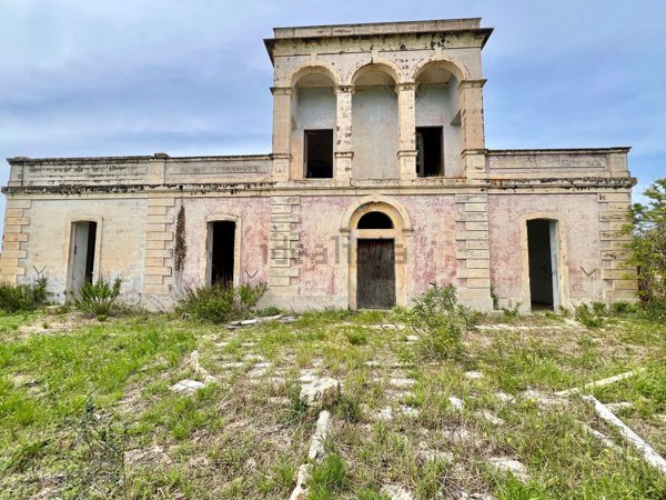 casa indipendente in vendita a Matino