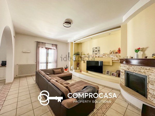 appartamento in vendita a Matino in zona Bosco