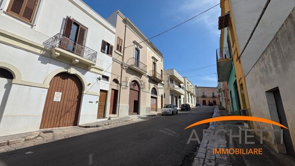 appartamento in vendita a Matino in zona Bosco