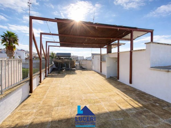 casa indipendente in vendita a Matino in zona Bosco
