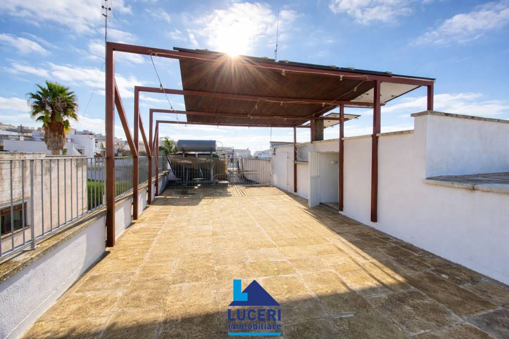 casa indipendente in vendita a Matino in zona Bosco