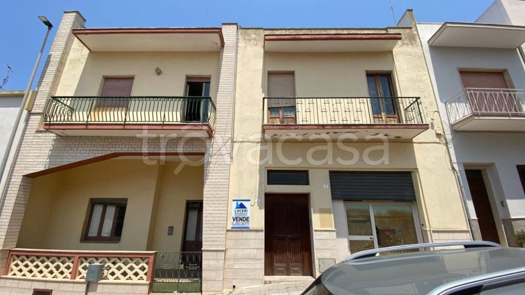 casa indipendente in vendita a Matino in zona Bosco