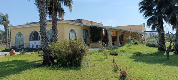casa indipendente in vendita a Matino