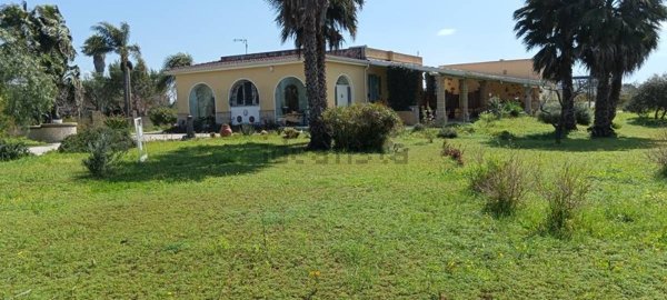 casa indipendente in vendita a Matino