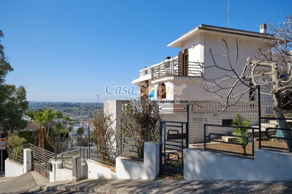 casa indipendente in vendita a Matino in zona Bosco