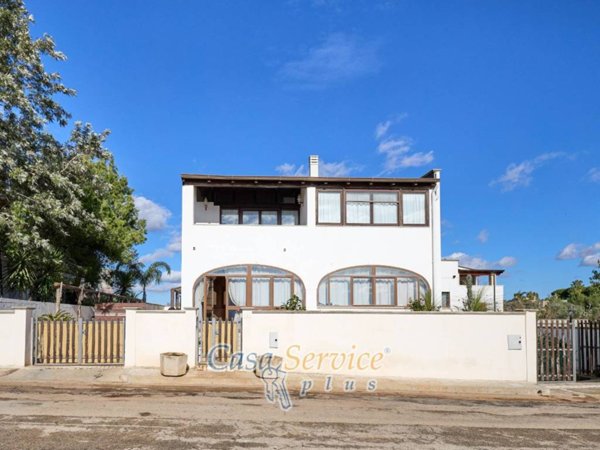 casa indipendente in vendita a Matino in zona Bosco