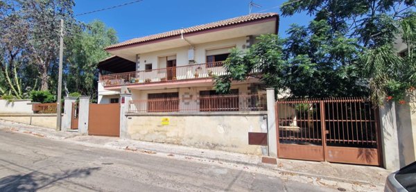 casa indipendente in vendita a Matino in zona Bosco
