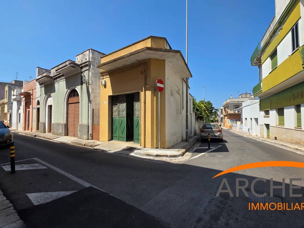 casa indipendente in vendita a Matino in zona Bosco