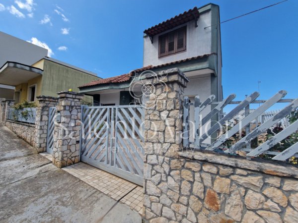 casa indipendente in vendita a Matino in zona Bosco