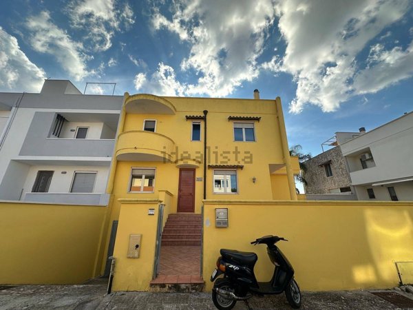 casa indipendente in vendita a Matino in zona Bosco