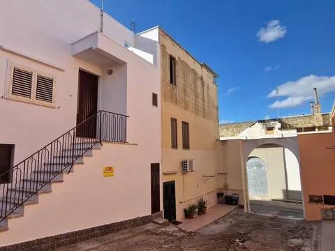 appartamento in vendita a Matino in zona Bosco