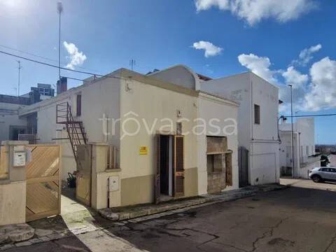 casa indipendente in vendita a Matino in zona Bosco