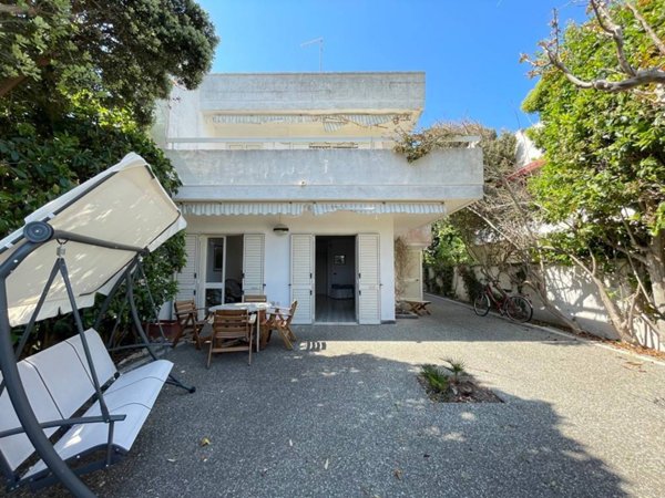 casa indipendente in vendita a Melendugno in zona Torre dell'Orso