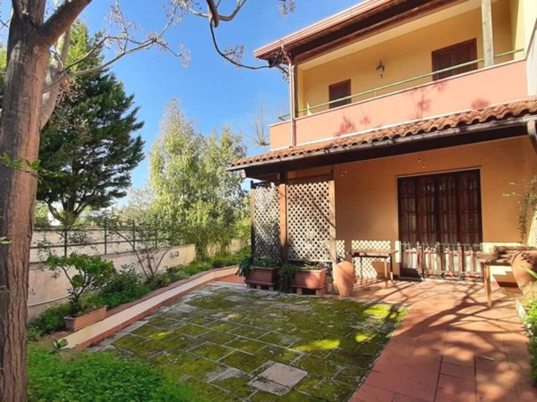 casa indipendente in vendita a Melendugno in zona Torre dell'Orso