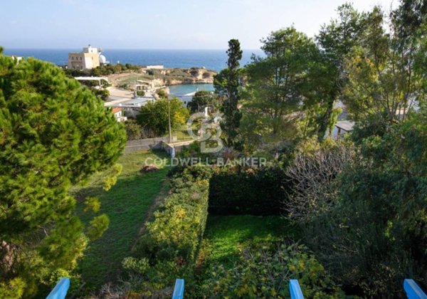 casa indipendente in vendita a Melendugno in zona Torre Sant'Andrea