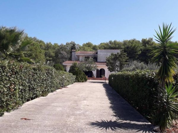 casa indipendente in vendita a Melendugno in zona Torre dell'Orso