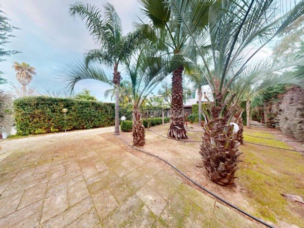casa indipendente in vendita a Melendugno in zona Torre dell'Orso