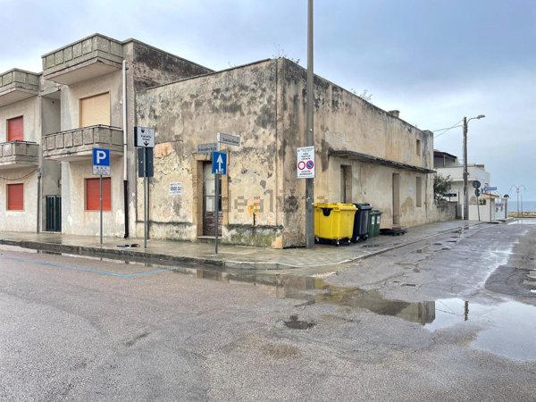 pentavano in vendita a Melendugno in zona Torre dell'Orso