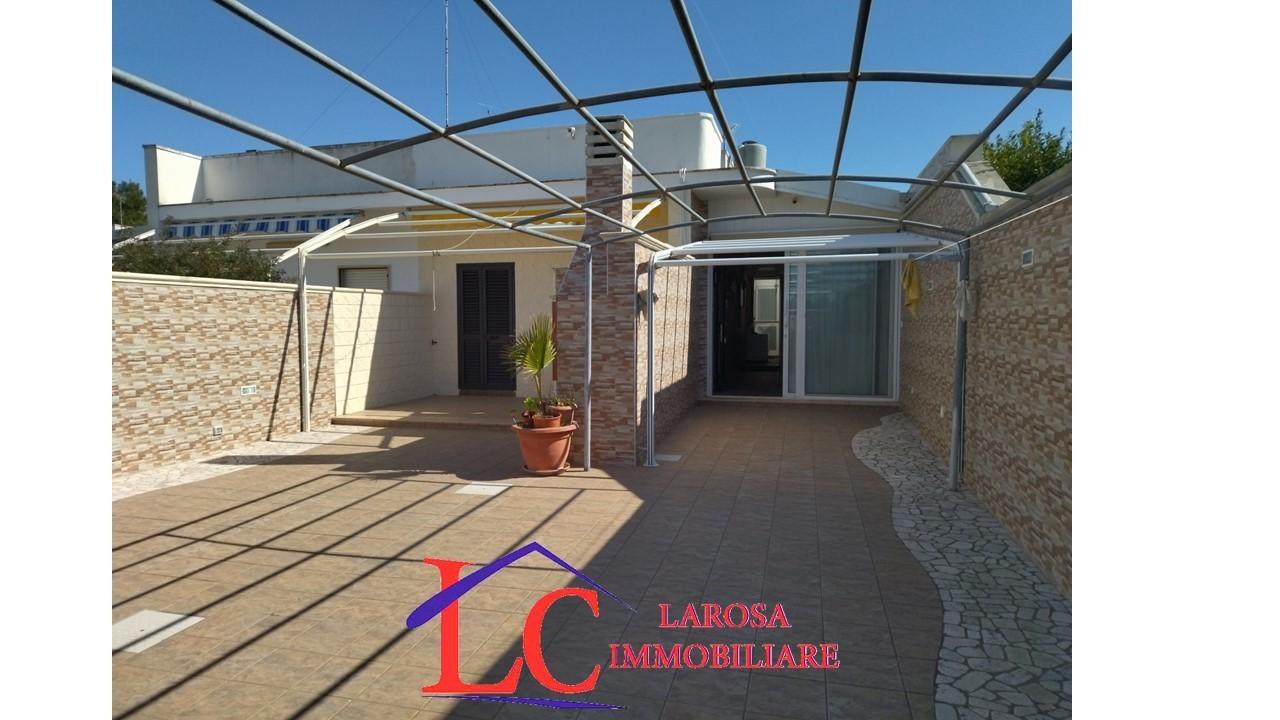 casa indipendente in vendita a Melendugno in zona Torre Specchia