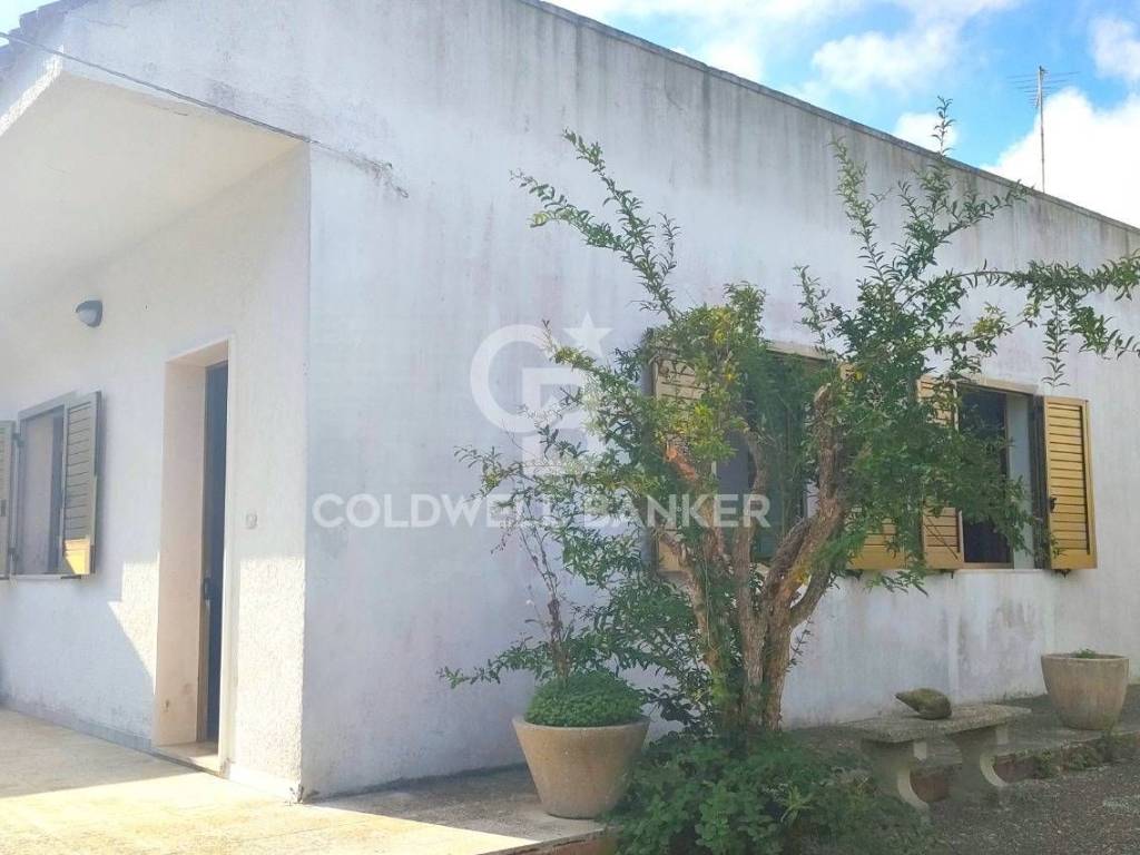 casa indipendente in vendita a Melendugno in zona Torre Specchia