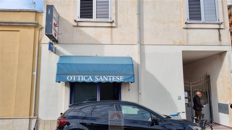 locale commerciale in vendita a Melendugno