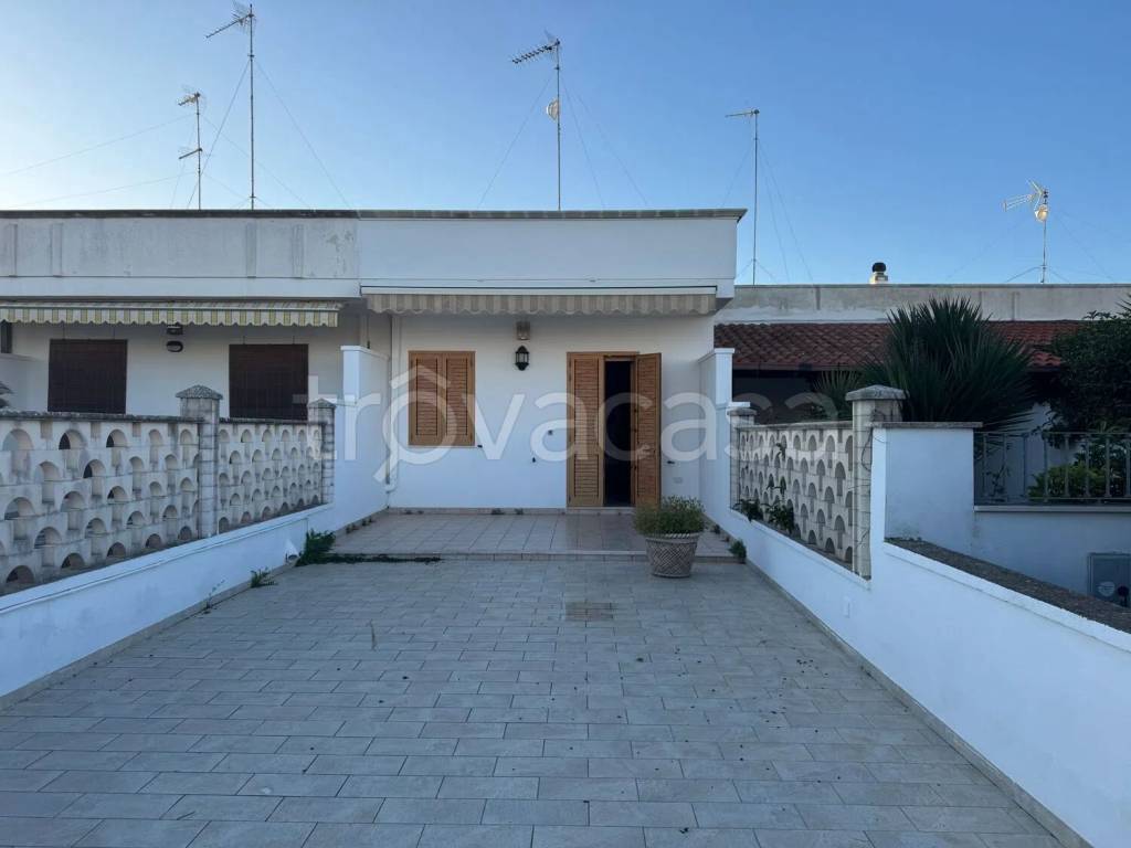 casa indipendente in vendita a Melendugno in zona Torre dell'Orso