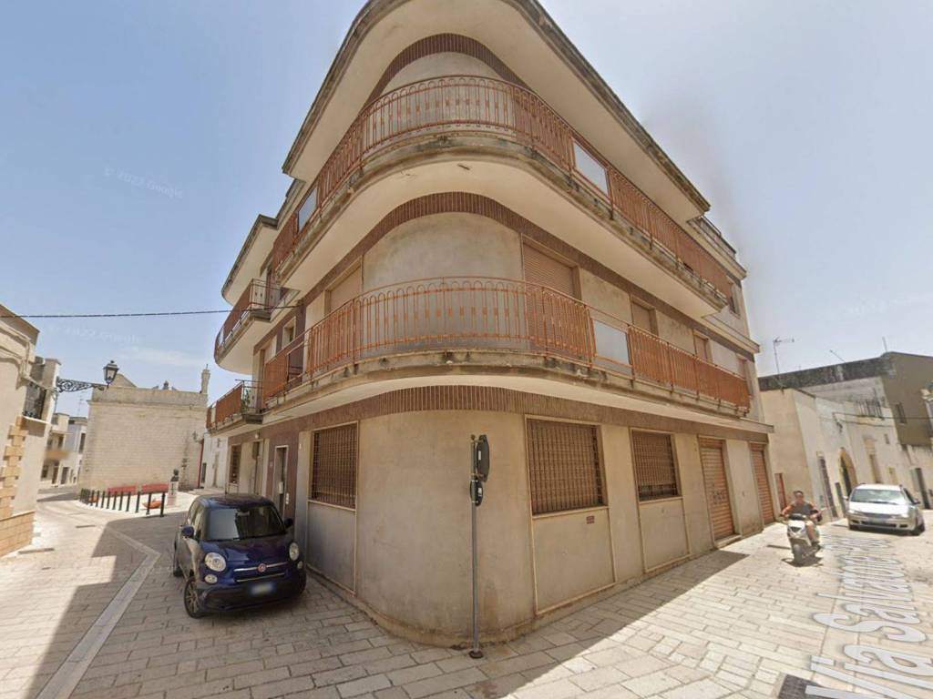intera palazzina in vendita a Melendugno