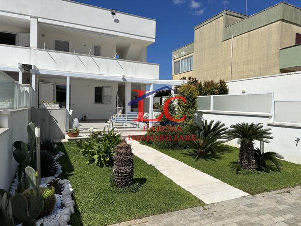 appartamento in vendita a Melendugno in zona Torre Specchia