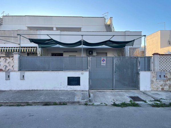 appartamento in vendita a Melendugno in zona Torre dell'Orso