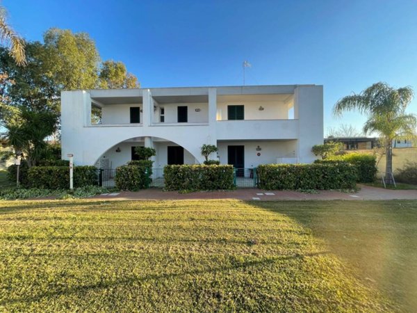 casa indipendente in vendita a Melendugno in zona Torre dell'Orso