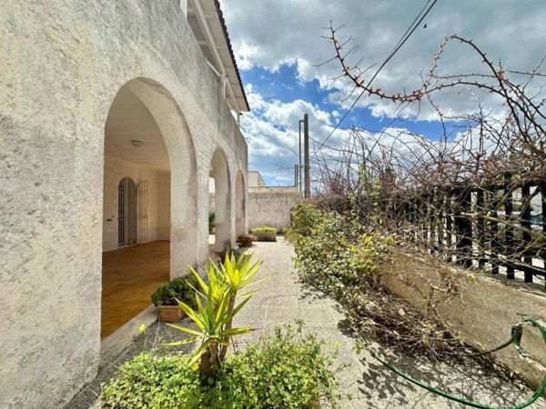 casa indipendente in vendita a Melendugno in zona Torre dell'Orso