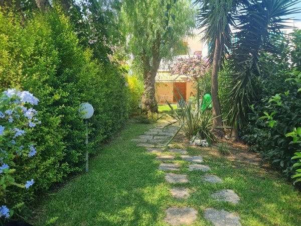 appartamento in vendita a Melendugno in zona Torre Saracena