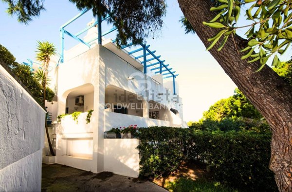 casa indipendente in vendita a Melendugno in zona Torre Sant'Andrea