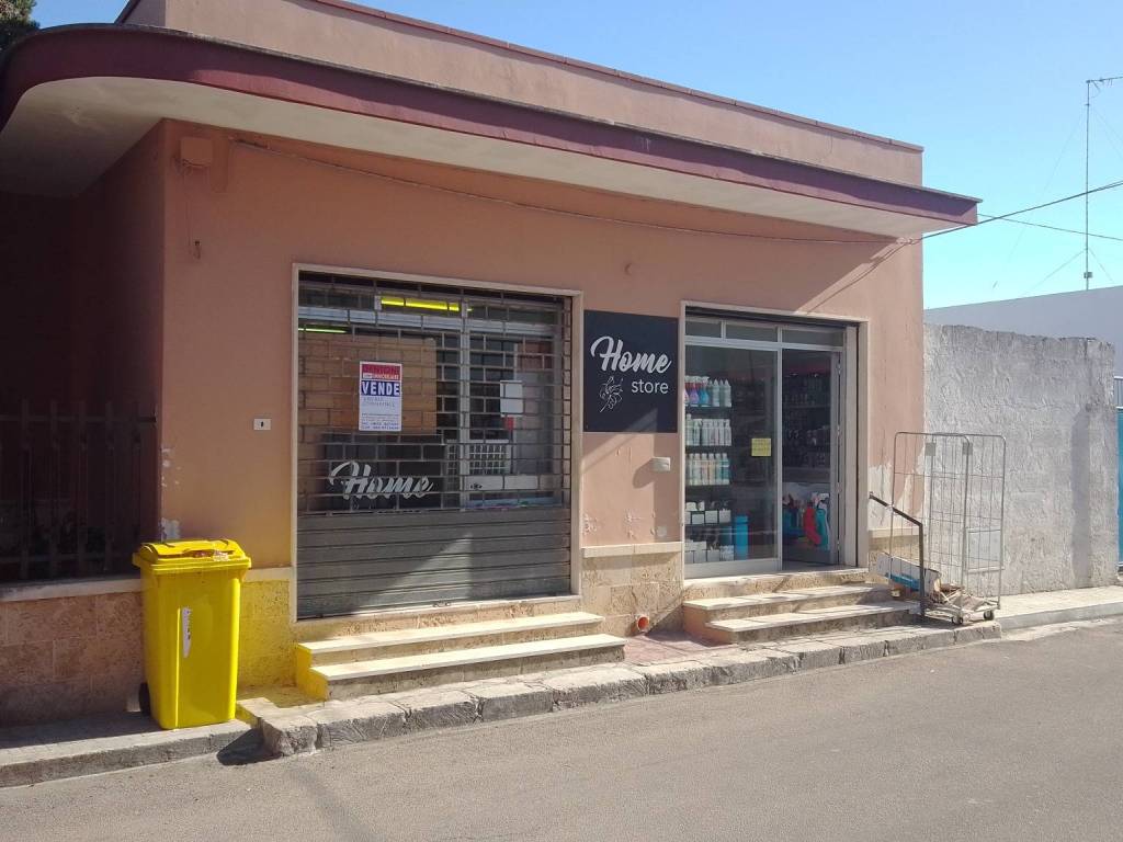 locale di sgombero in vendita a Melendugno