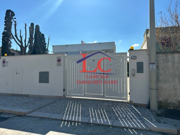 appartamento in vendita a Melendugno in zona Torre Specchia