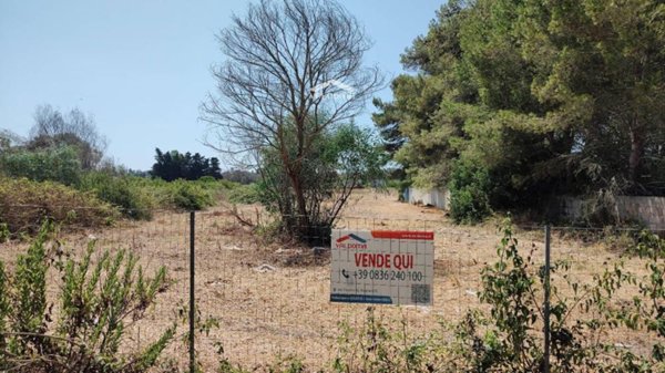 terreno agricolo in vendita a Melendugno in zona Torre dell'Orso