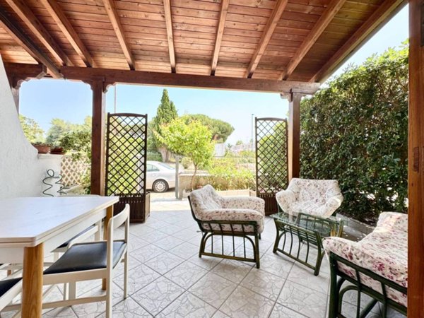 casa indipendente in vendita a Melendugno in zona Torre Saracena