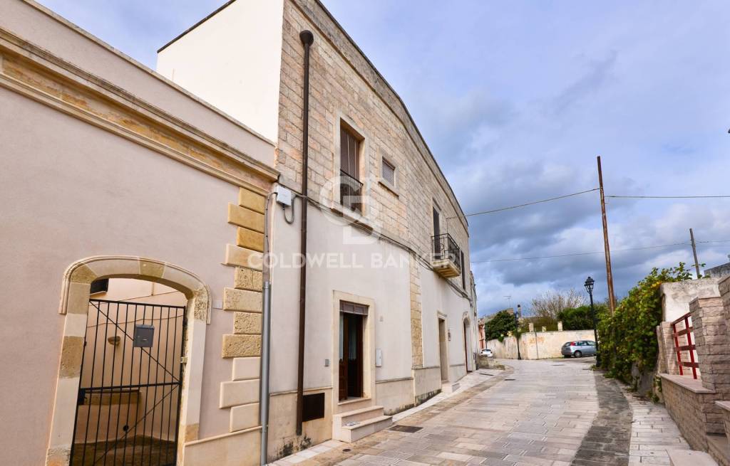 casa indipendente in vendita a Melendugno in zona Torre Sant'Andrea