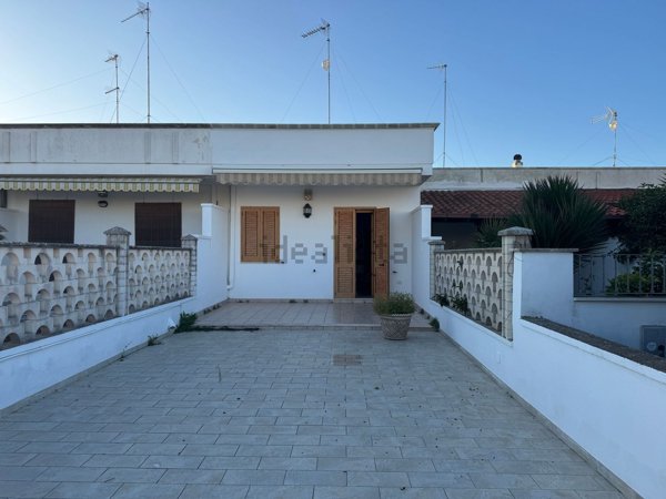 casa indipendente in vendita a Melendugno in zona Torre dell'Orso