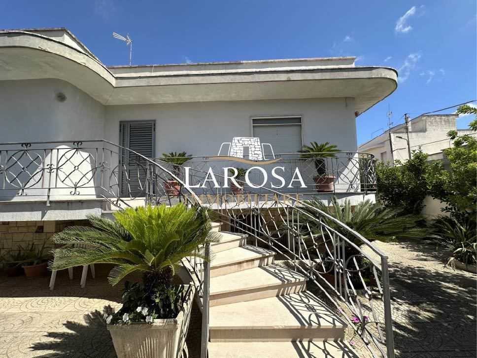casa indipendente in vendita a Melendugno in zona Rocca Vecchia