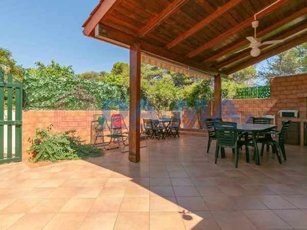 casa indipendente in vendita a Melendugno in zona Torre dell'Orso
