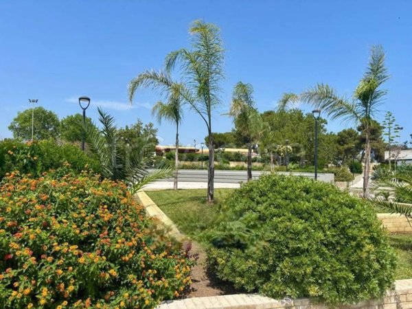 casa indipendente in vendita a Melendugno in zona Torre dell'Orso