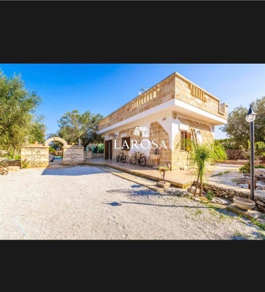 casa indipendente in vendita a Melendugno in zona Torre dell'Orso