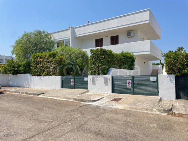 casa indipendente in vendita a Melendugno in zona Torre dell'Orso